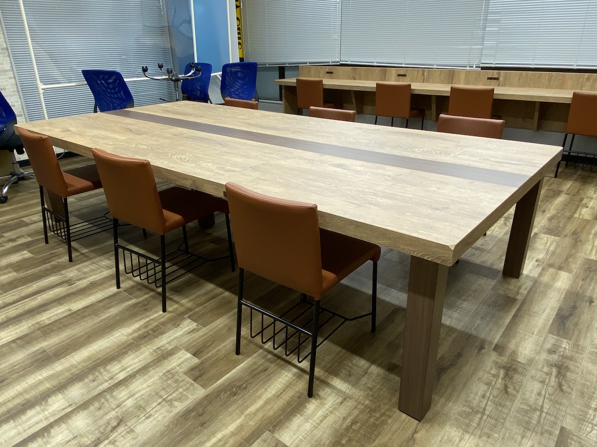 3m×1.4mの大きなテーブル家具制作例4