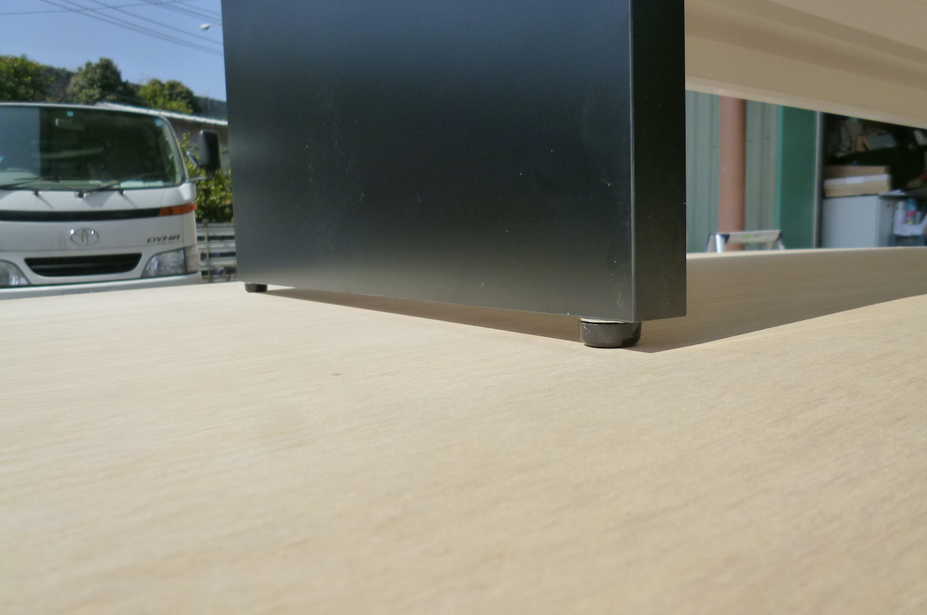 低くほそながいテーブル家具制作例4